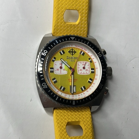 Zodiac Sea Dragon 100m Chronograph Diver Yellow Dial Yellow Rubber Swiss Watch - Picture 1 of 10